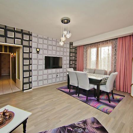 Perla 2-Bdrm In The Heart Of The City Várna Kültér fotó