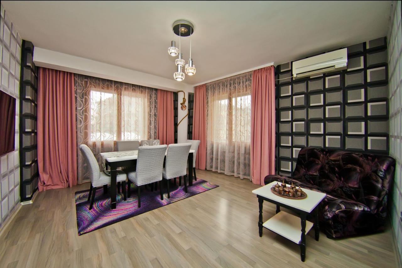 Perla 2-Bdrm In The Heart Of The City Várna Kültér fotó