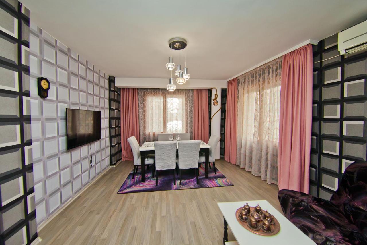 Perla 2-Bdrm In The Heart Of The City Várna Kültér fotó