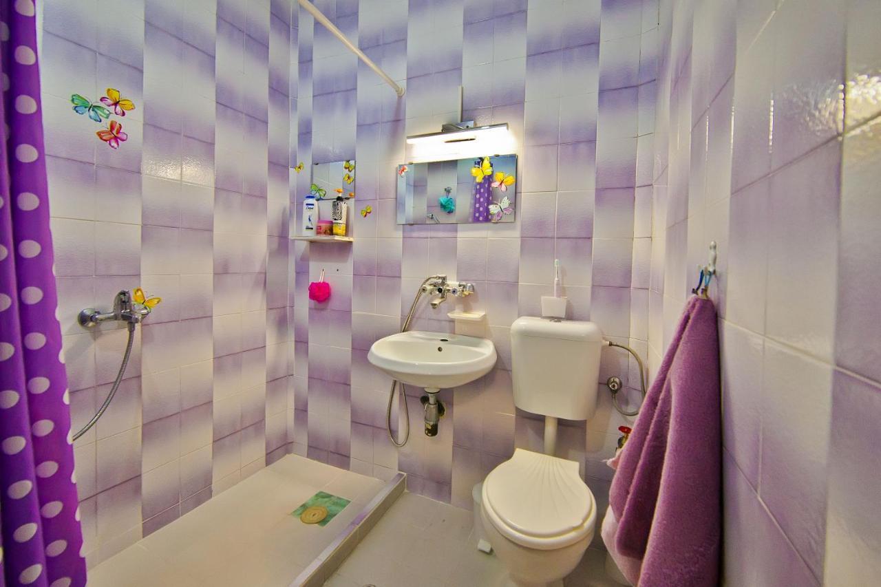 Perla 2-Bdrm In The Heart Of The City Várna Kültér fotó