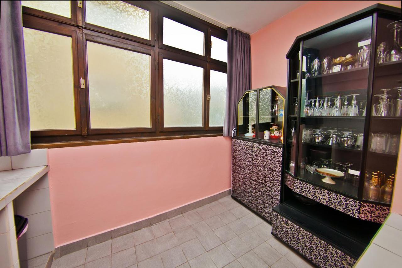Perla 2-Bdrm In The Heart Of The City Várna Kültér fotó